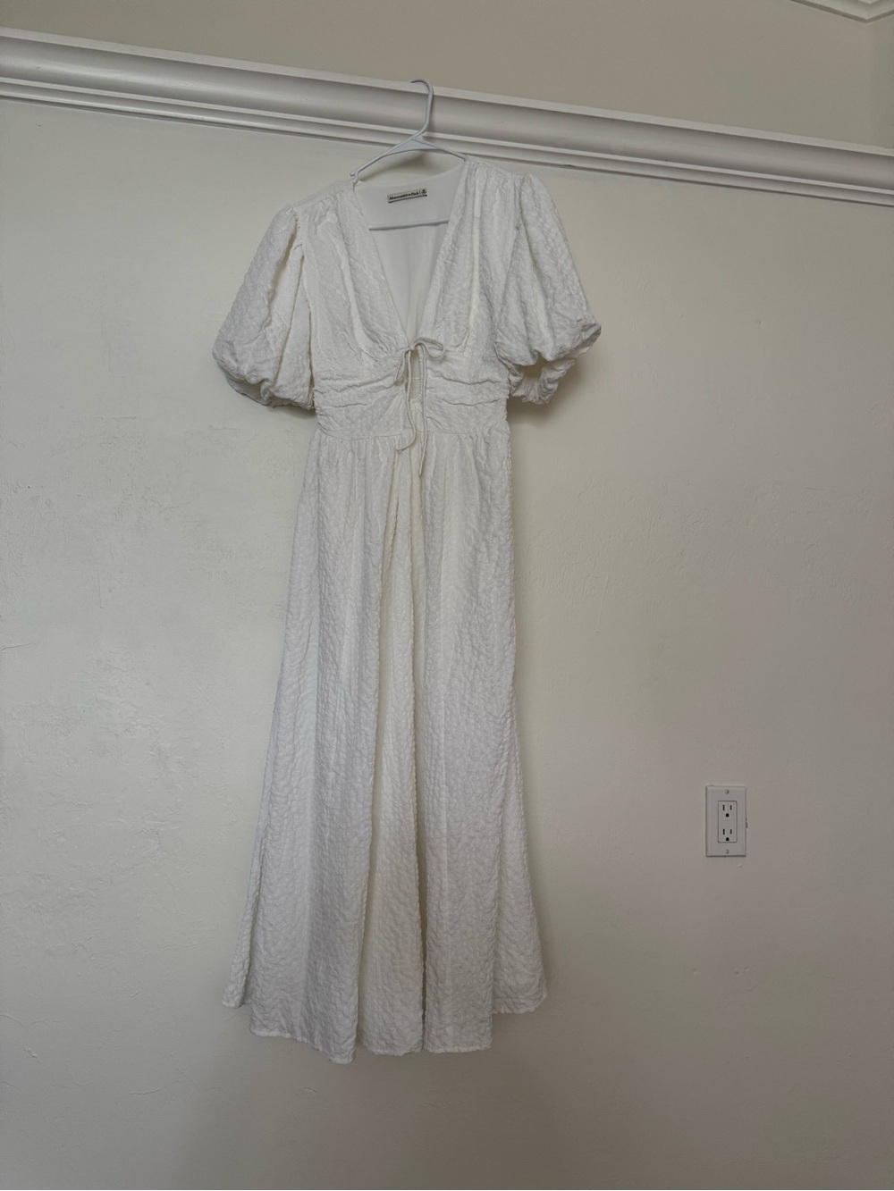 ABERCROMBIE White Puff-Sleeve Textured Midi Dress